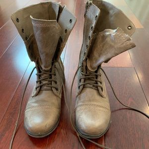 Steve Madden combat boots size 6.5